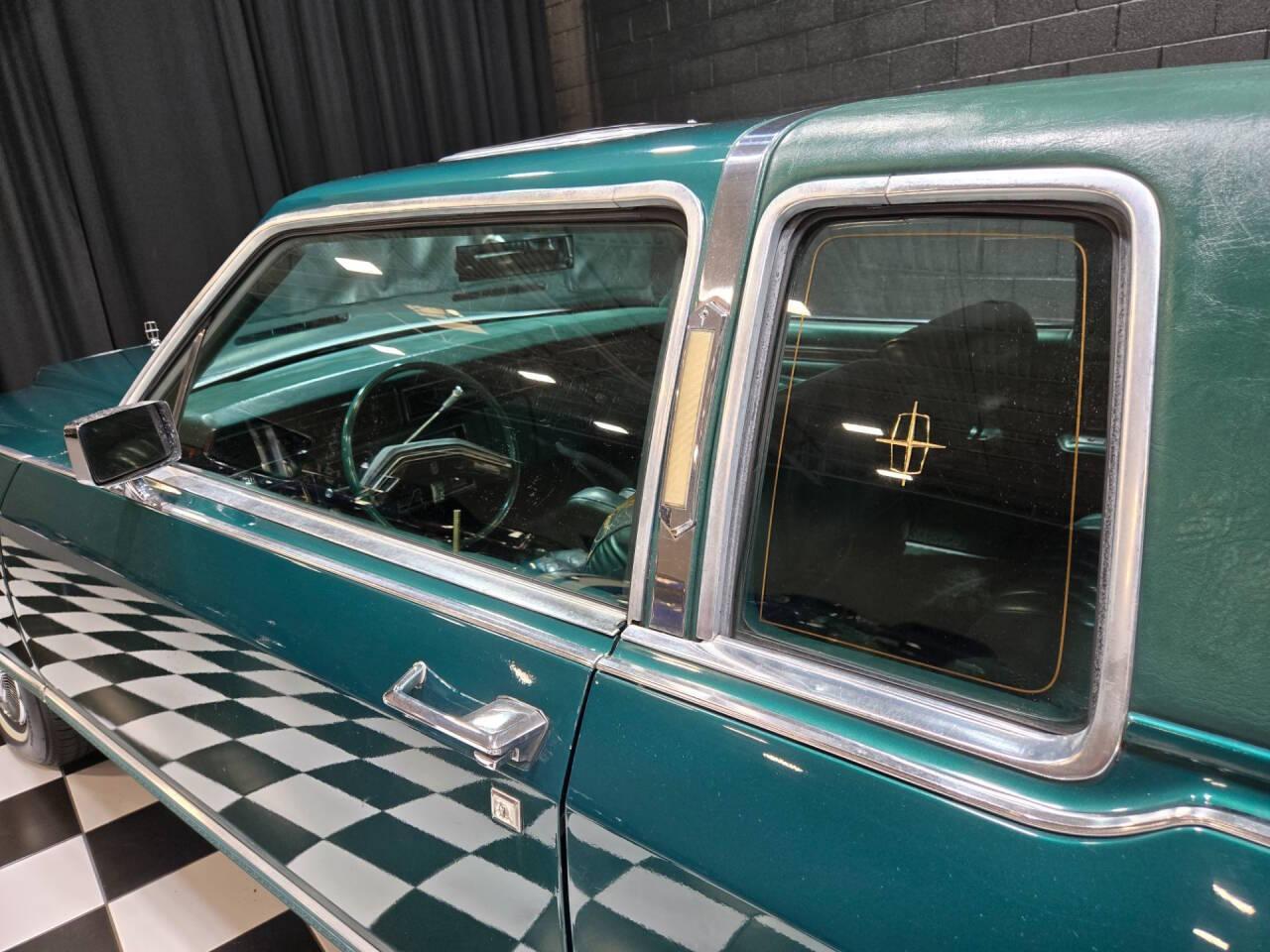 1975 Lincoln Continental