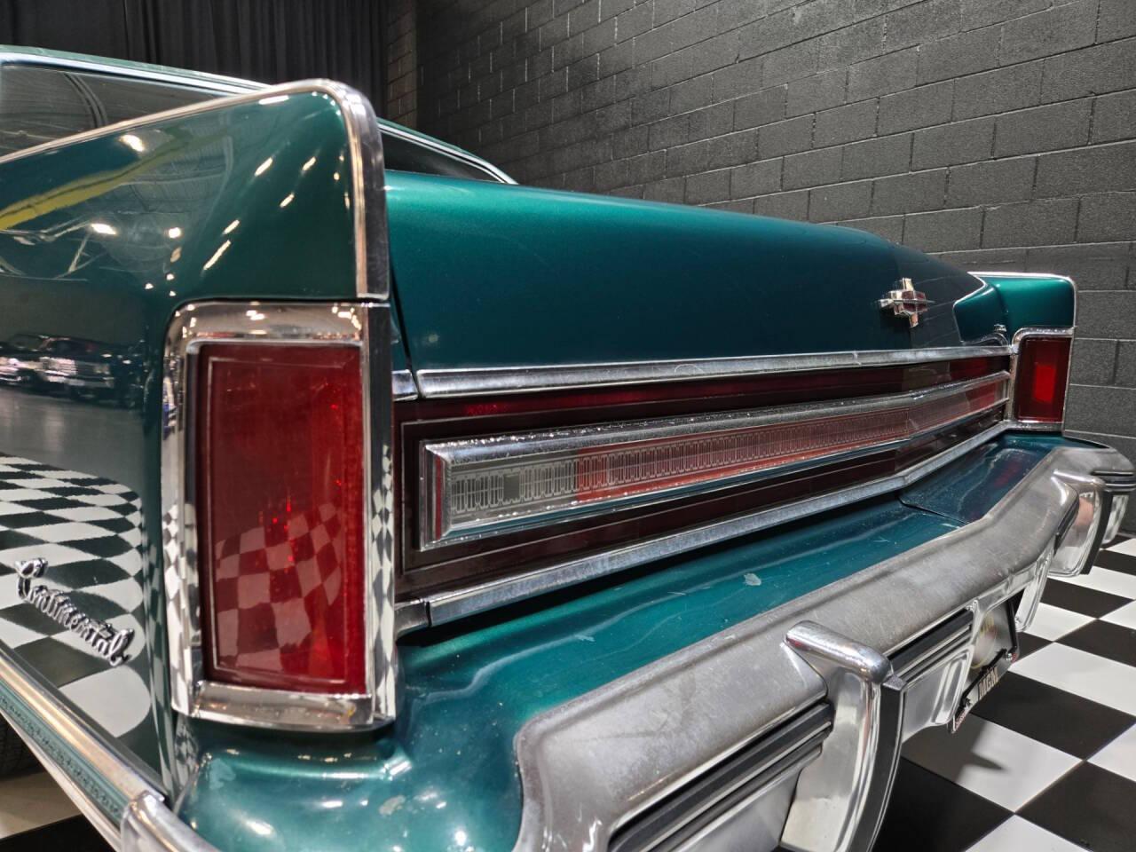 1975 Lincoln Continental