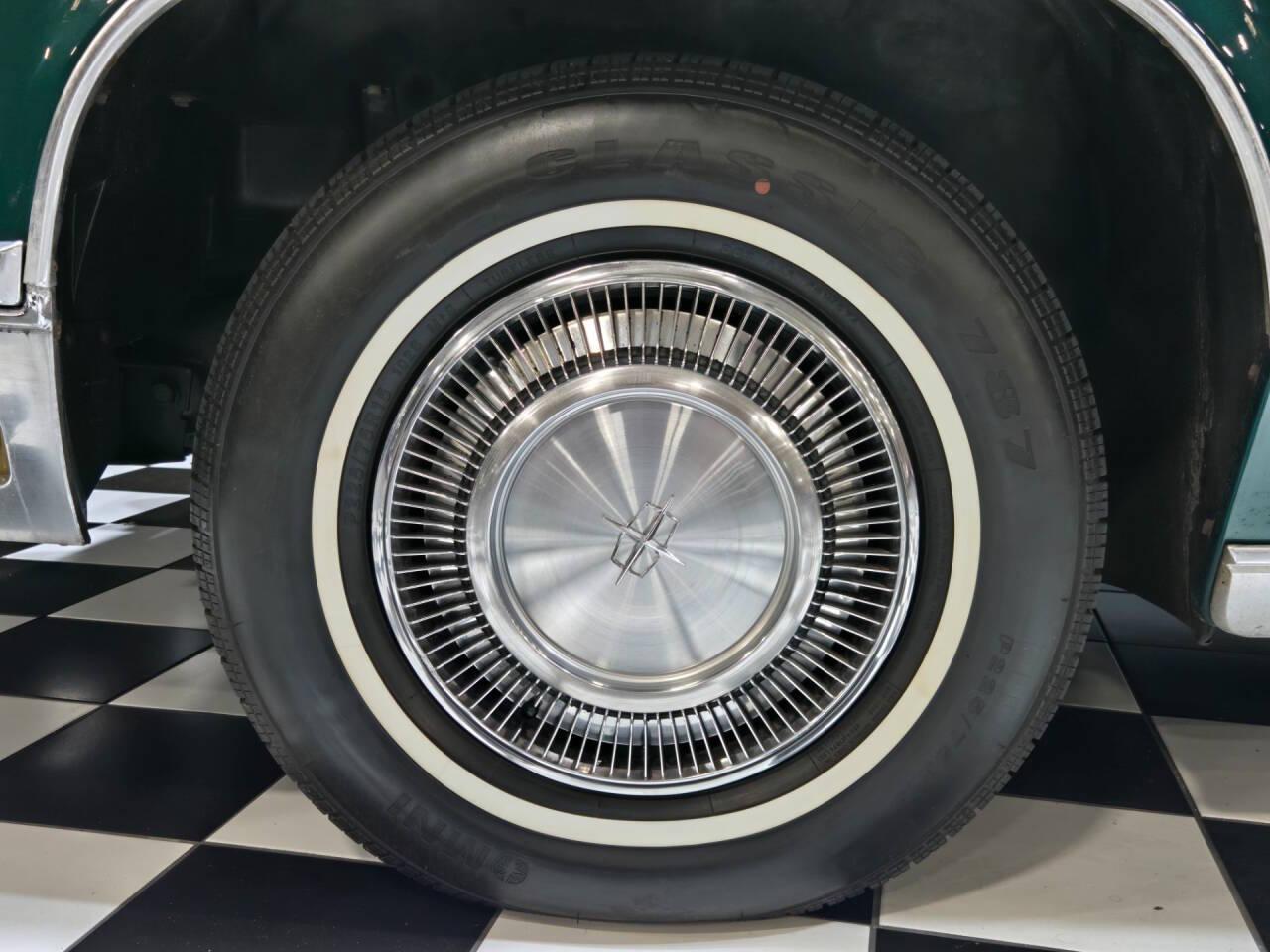 1975 Lincoln Continental