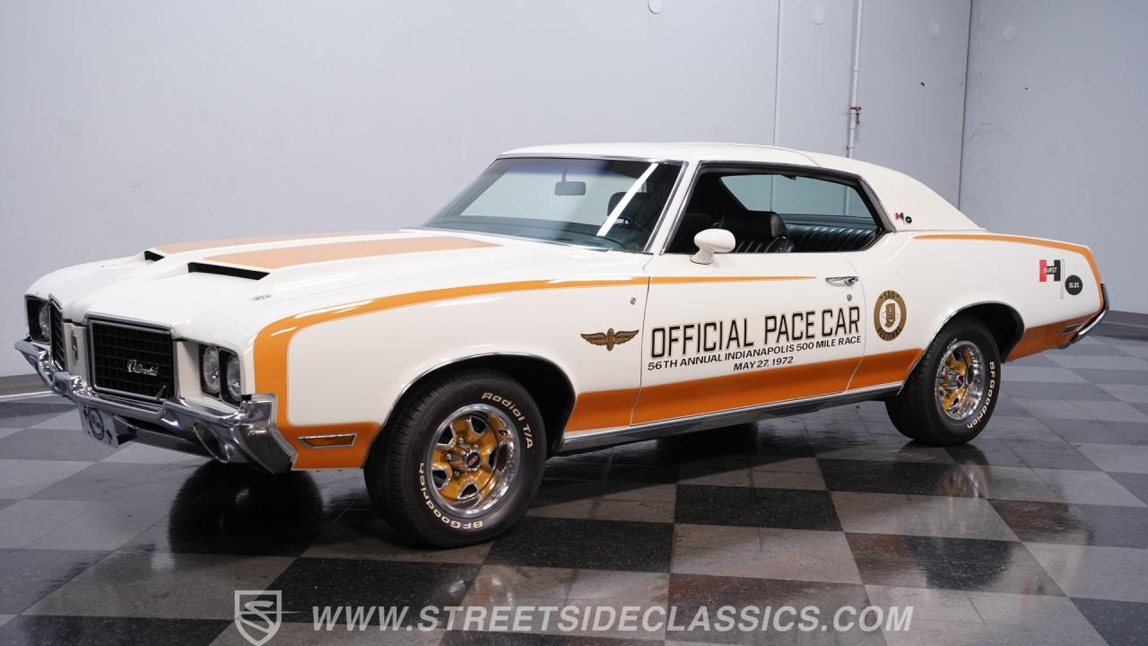 1972 Oldsmobile Cutlass Supreme Hurst/Olds Indy 500 Pace Car