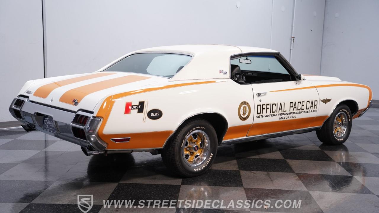 1972 Oldsmobile Cutlass Supreme Hurst/Olds Indy 500 Pace Car