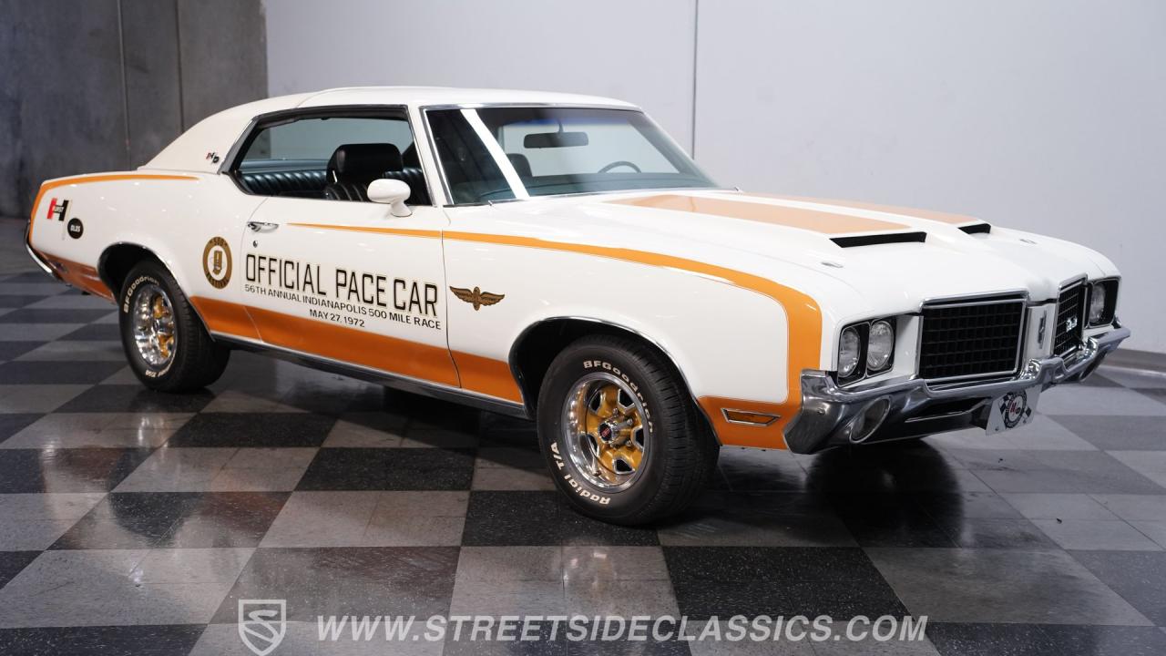 1972 Oldsmobile Cutlass Supreme Hurst/Olds Indy 500 Pace Car