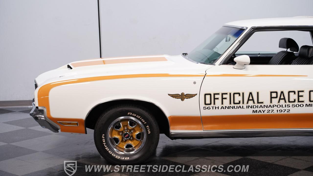 1972 Oldsmobile Cutlass Supreme Hurst/Olds Indy 500 Pace Car