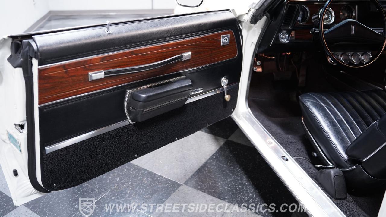 1972 Oldsmobile Cutlass Supreme Hurst/Olds Indy 500 Pace Car