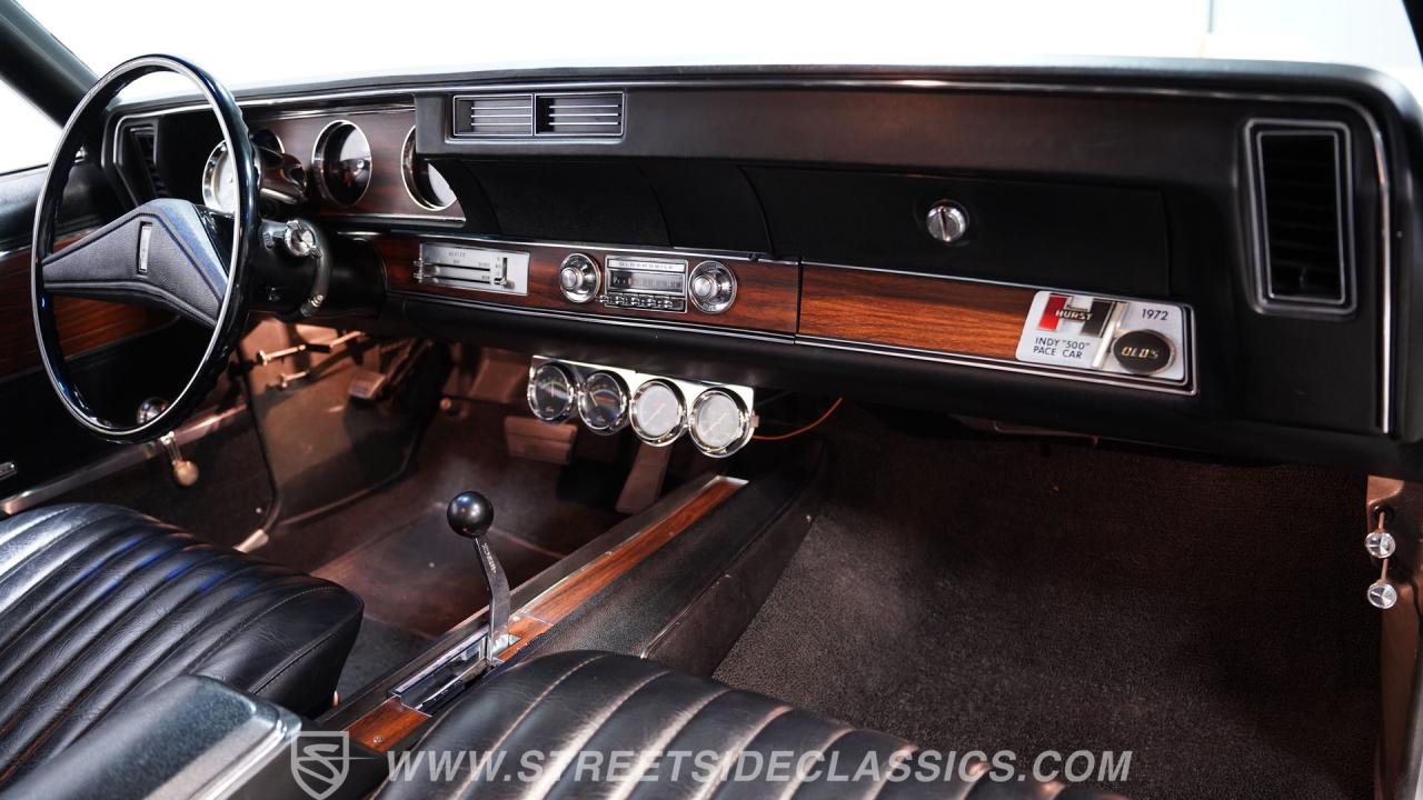 1972 Oldsmobile Cutlass Supreme Hurst/Olds Indy 500 Pace Car