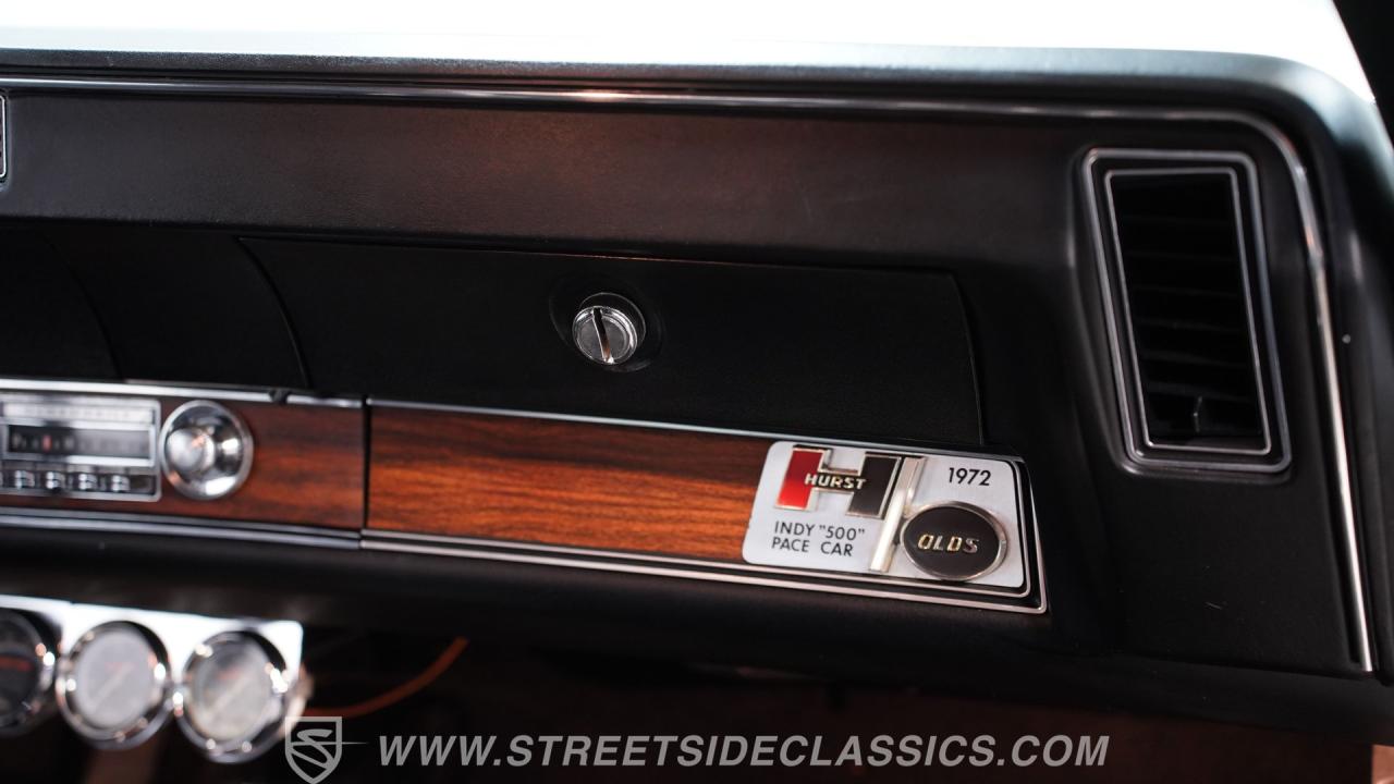 1972 Oldsmobile Cutlass Supreme Hurst/Olds Indy 500 Pace Car