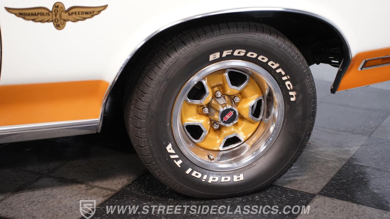 1972 Oldsmobile Cutlass Supreme Hurst/Olds Indy 500 Pace Car