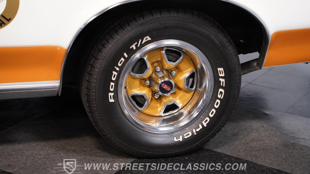 1972 Oldsmobile Cutlass Supreme Hurst/Olds Indy 500 Pace Car