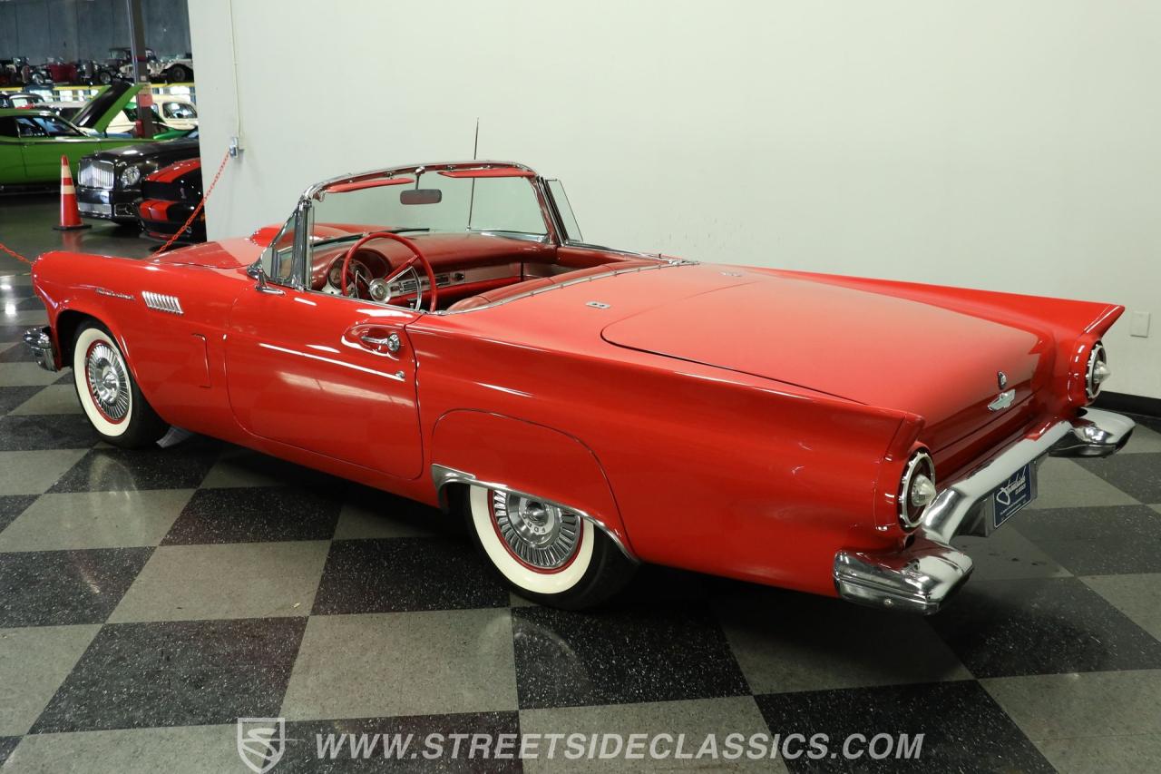 1957 Ford Thunderbird