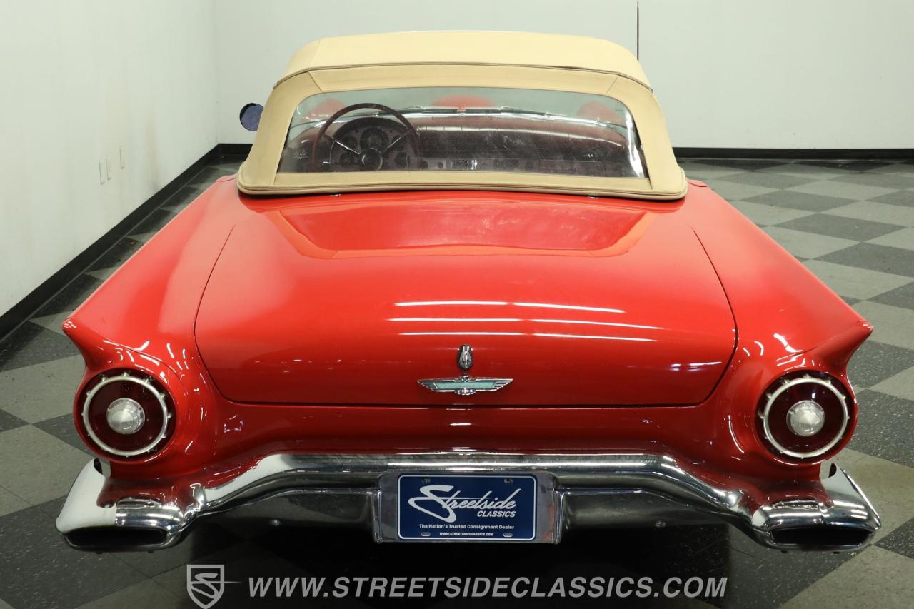 1957 Ford Thunderbird