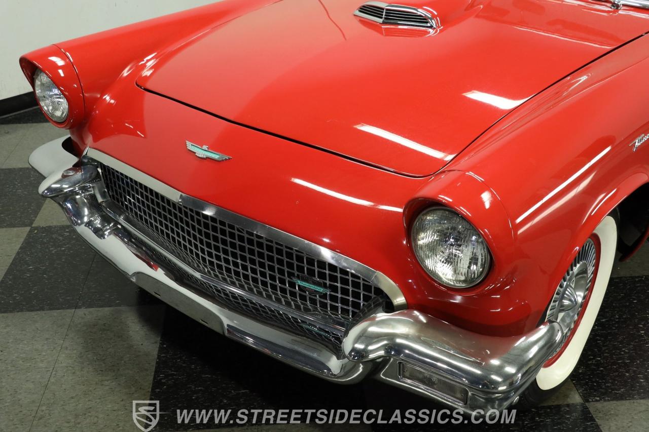 1957 Ford Thunderbird
