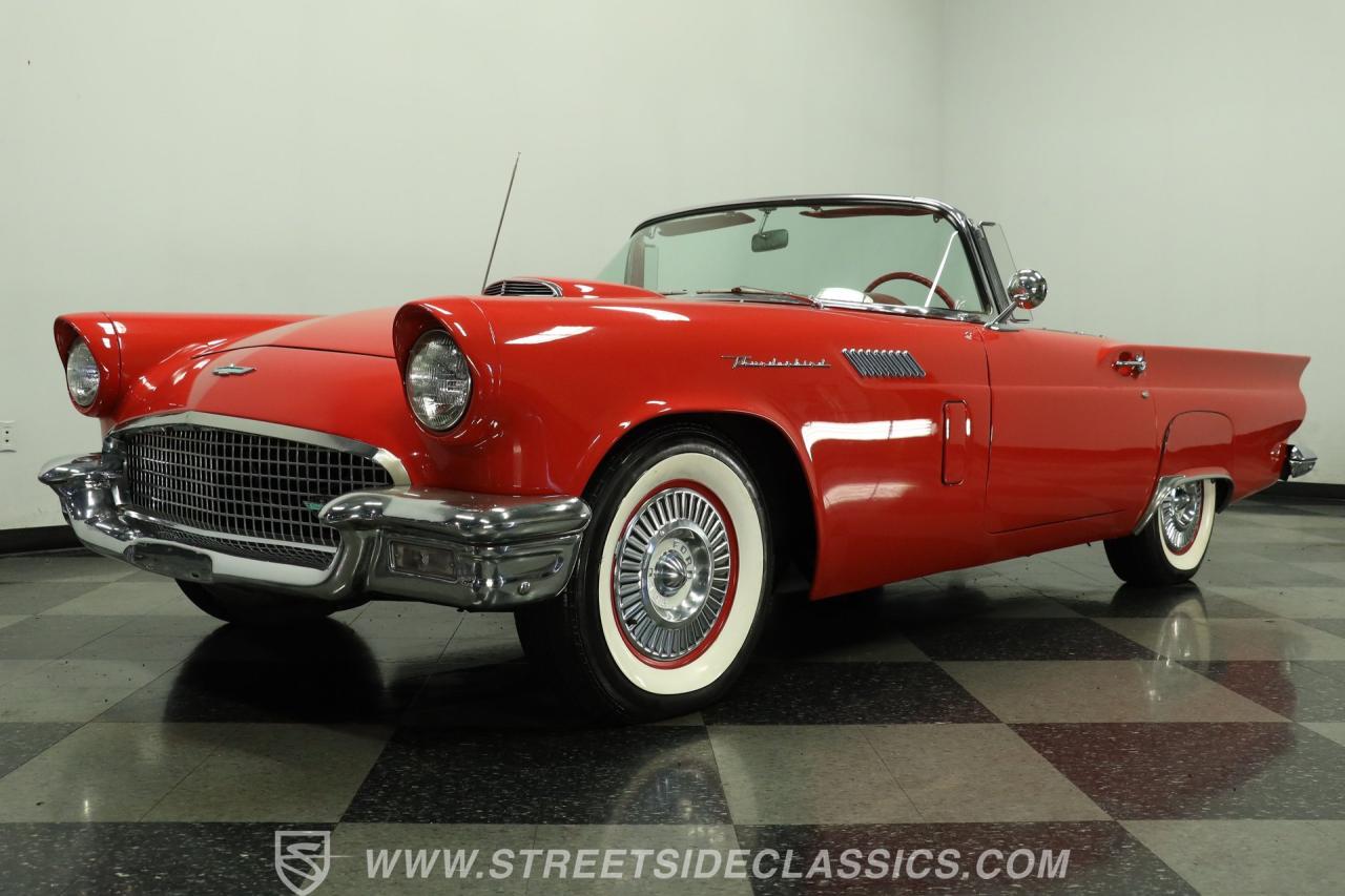 1957 Ford Thunderbird