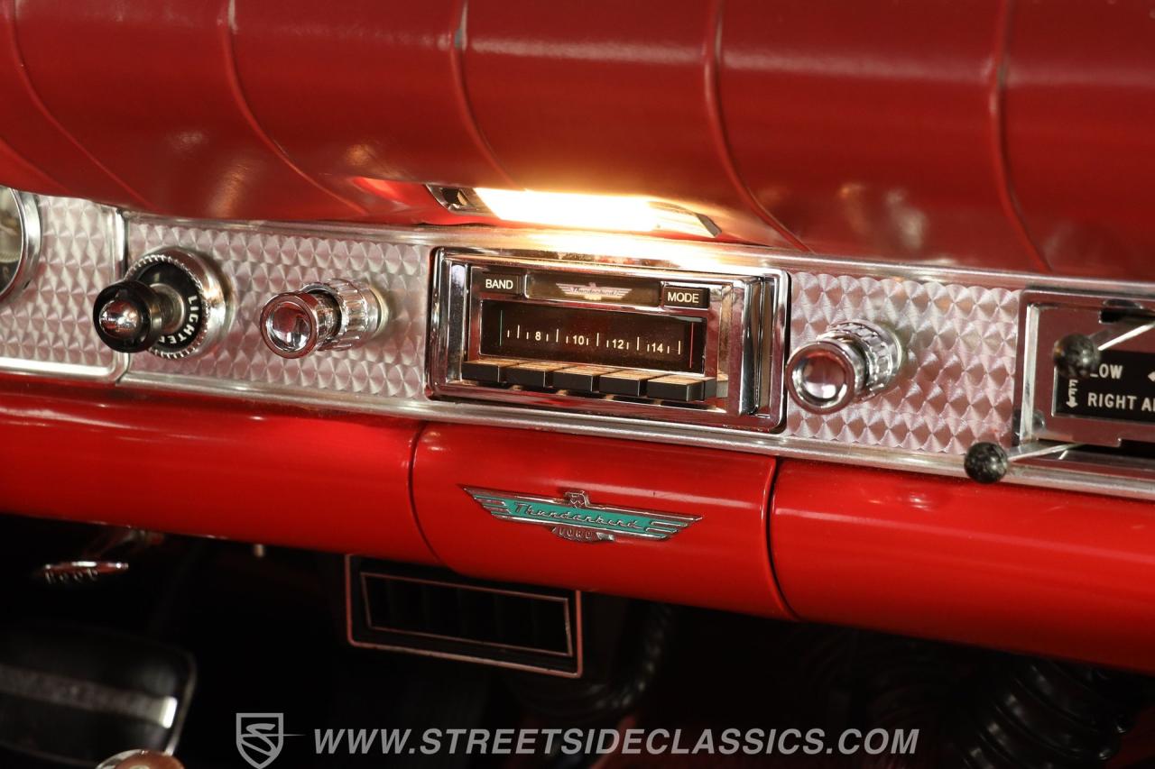 1957 Ford Thunderbird