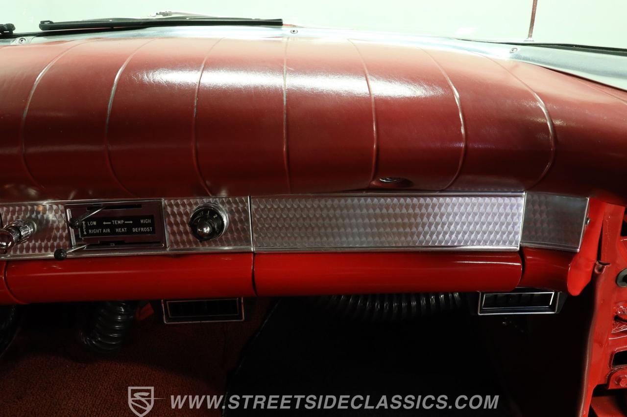 1957 Ford Thunderbird