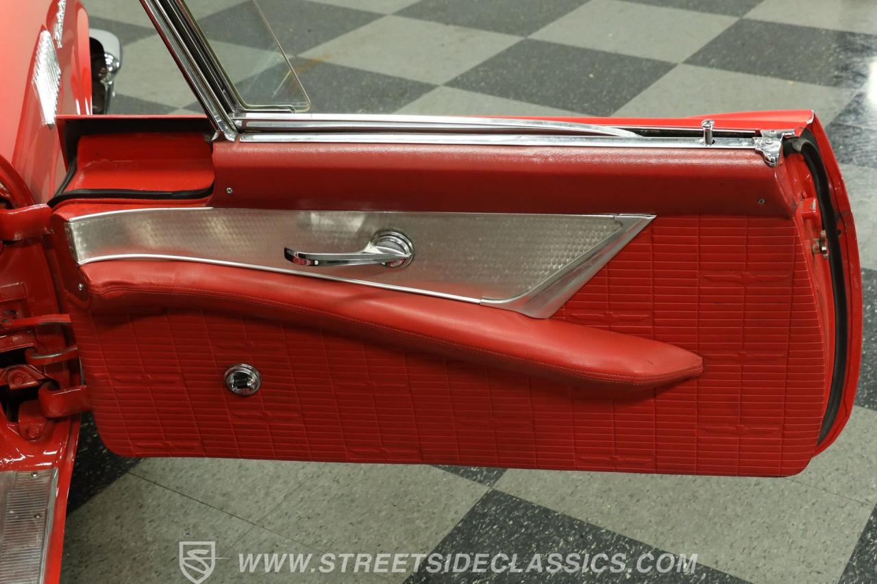 1957 Ford Thunderbird