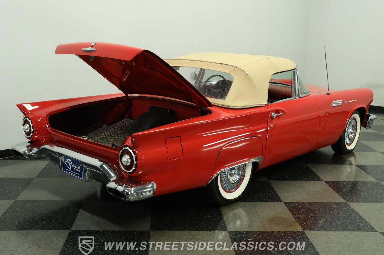 1957 Ford Thunderbird