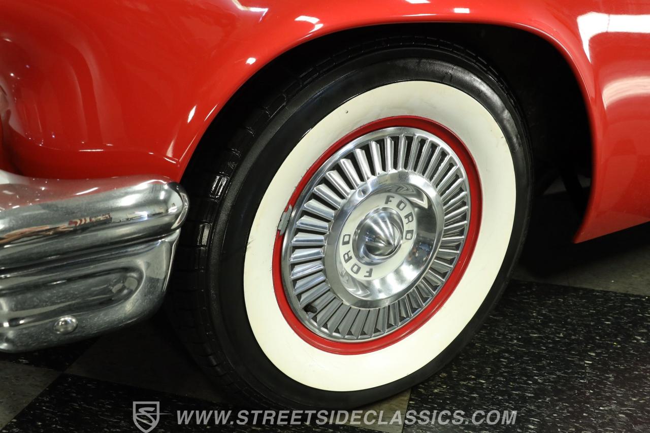 1957 Ford Thunderbird