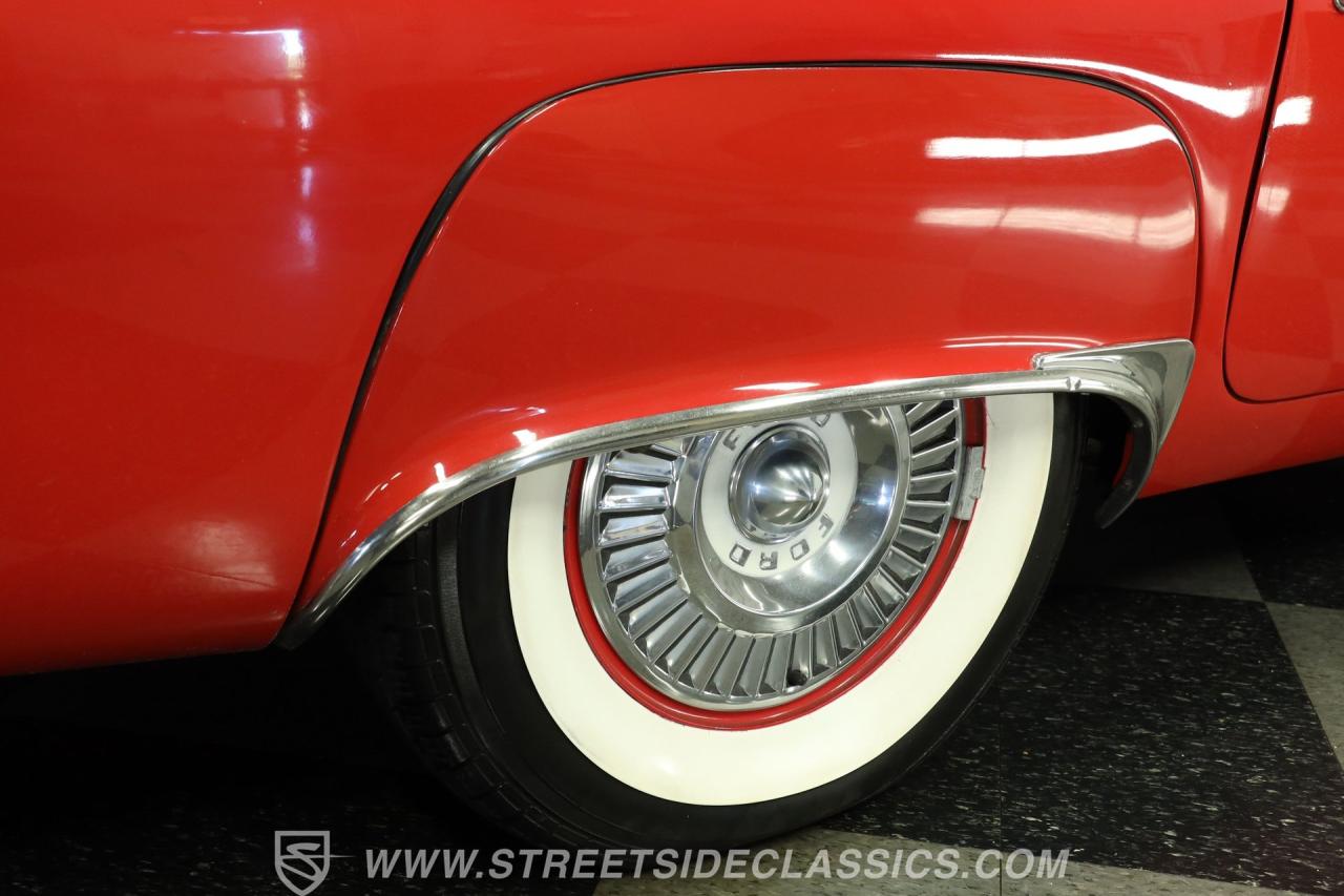 1957 Ford Thunderbird