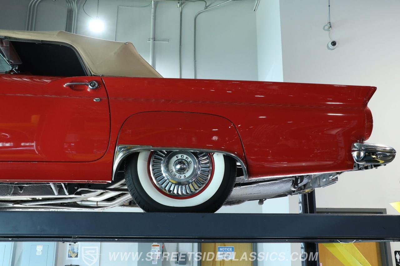 1957 Ford Thunderbird