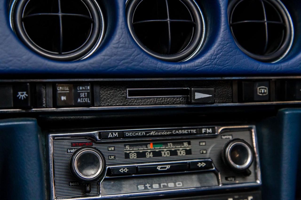 1975 Mercedes - Benz 450 SLC