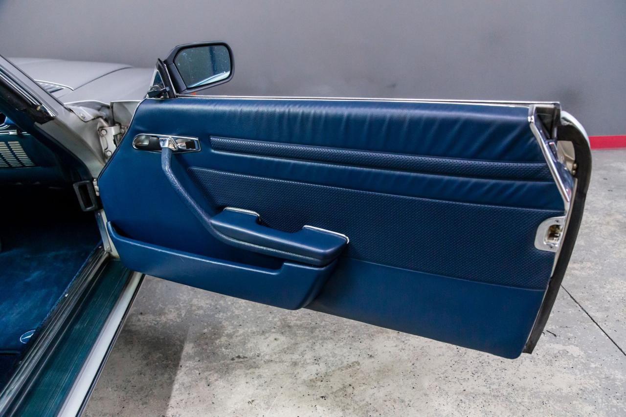 1975 Mercedes - Benz 450 SLC
