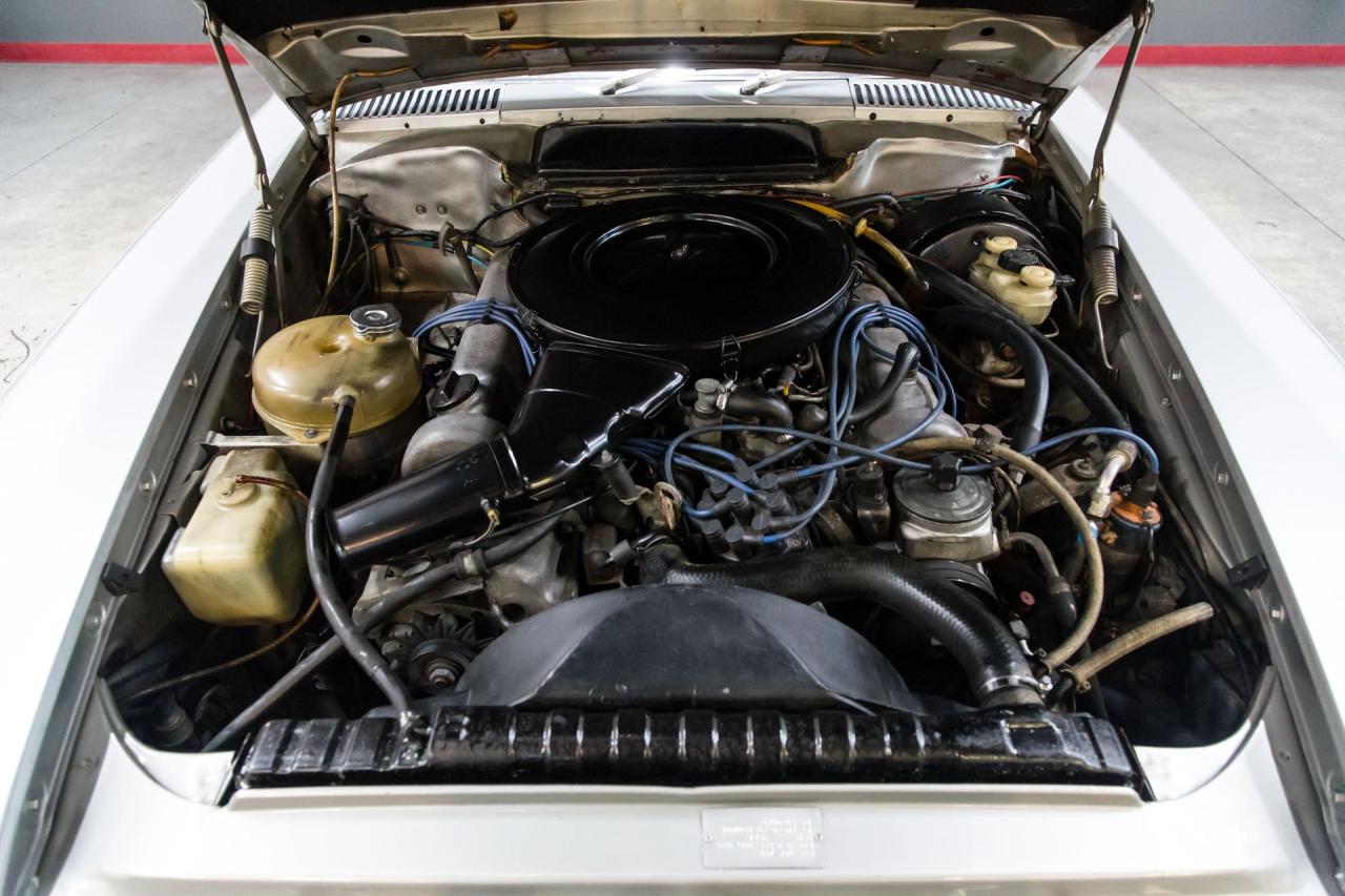 1975 Mercedes - Benz 450 SLC