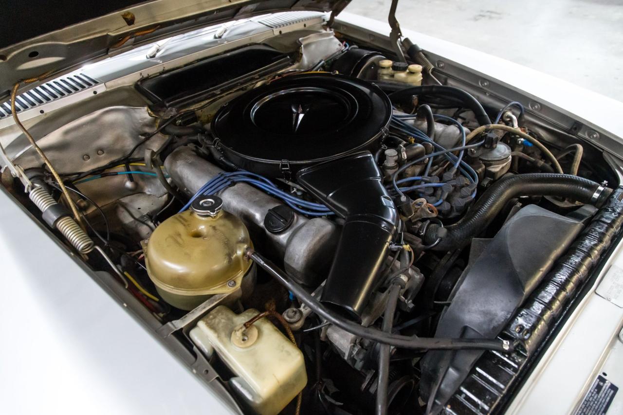 1975 Mercedes - Benz 450 SLC