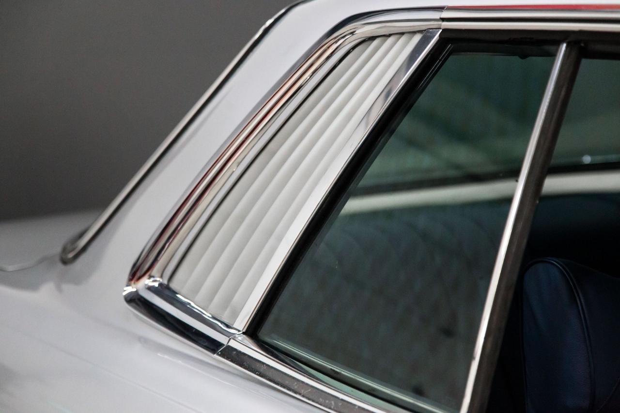 1975 Mercedes - Benz 450 SLC