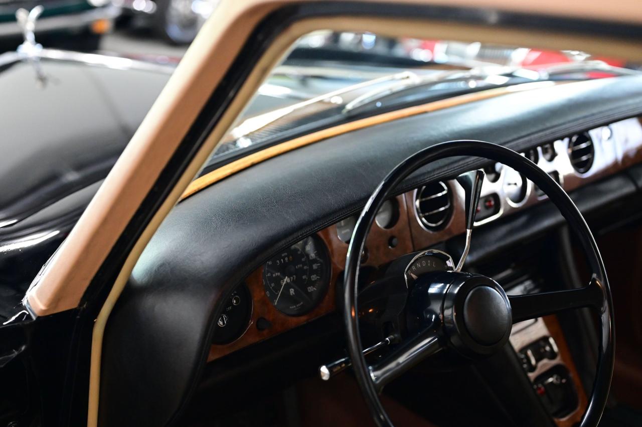 1972 Rolls - Royce SILVER CLOUD LWB
