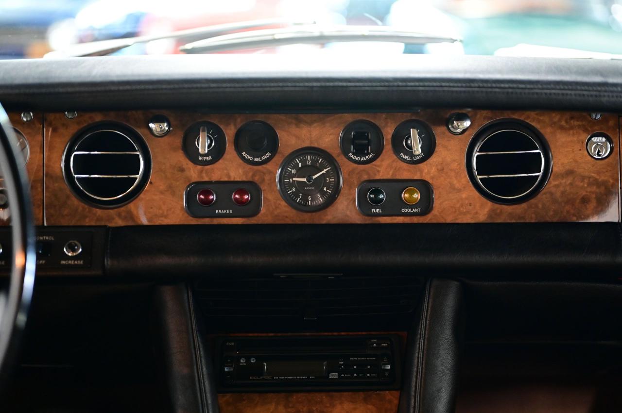 1972 Rolls - Royce SILVER CLOUD LWB