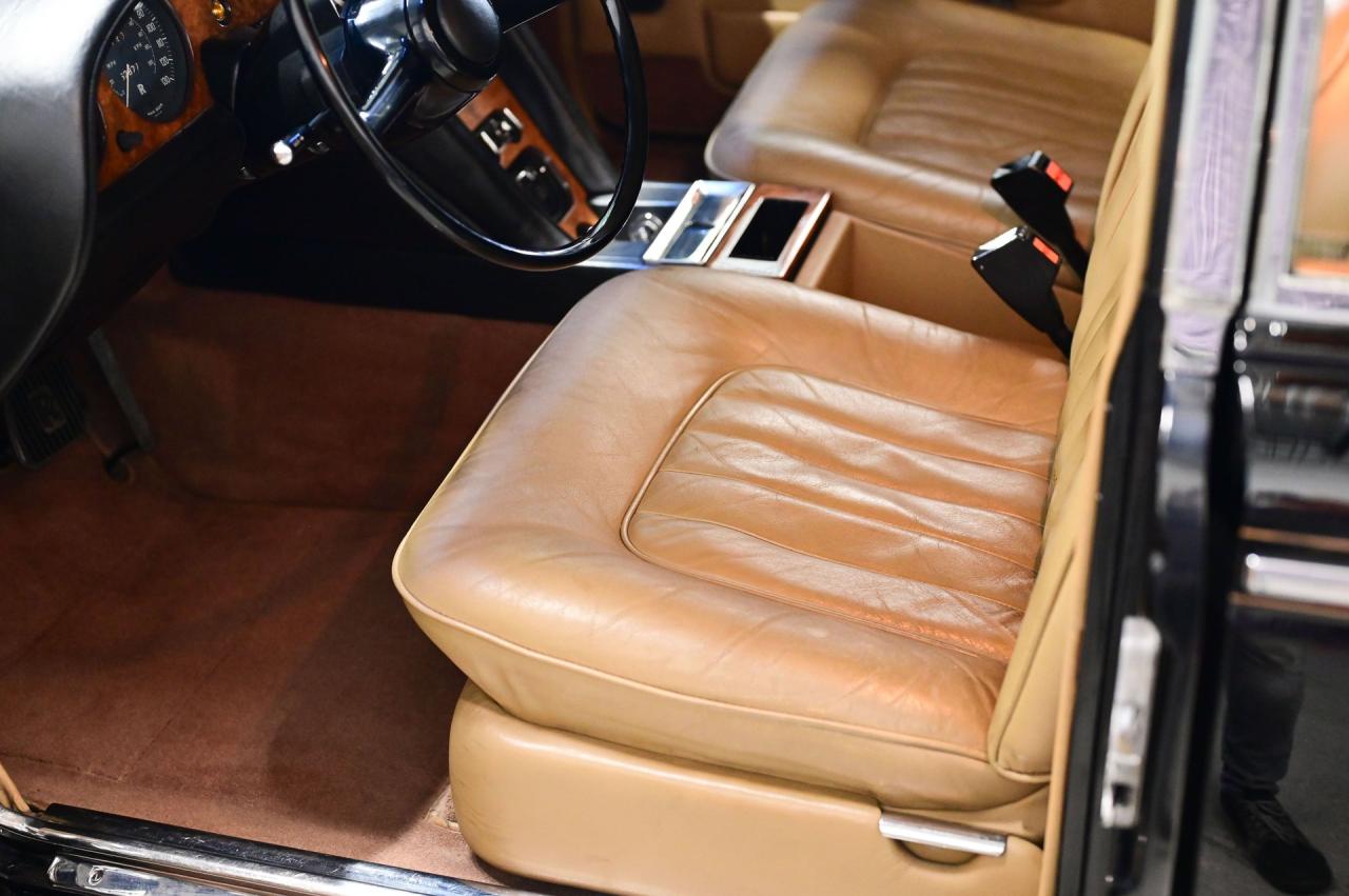 1972 Rolls - Royce SILVER CLOUD LWB