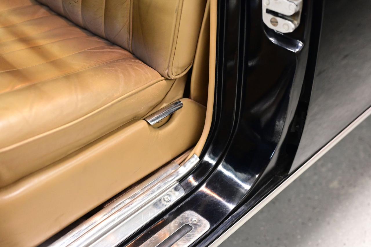 1972 Rolls - Royce SILVER CLOUD LWB