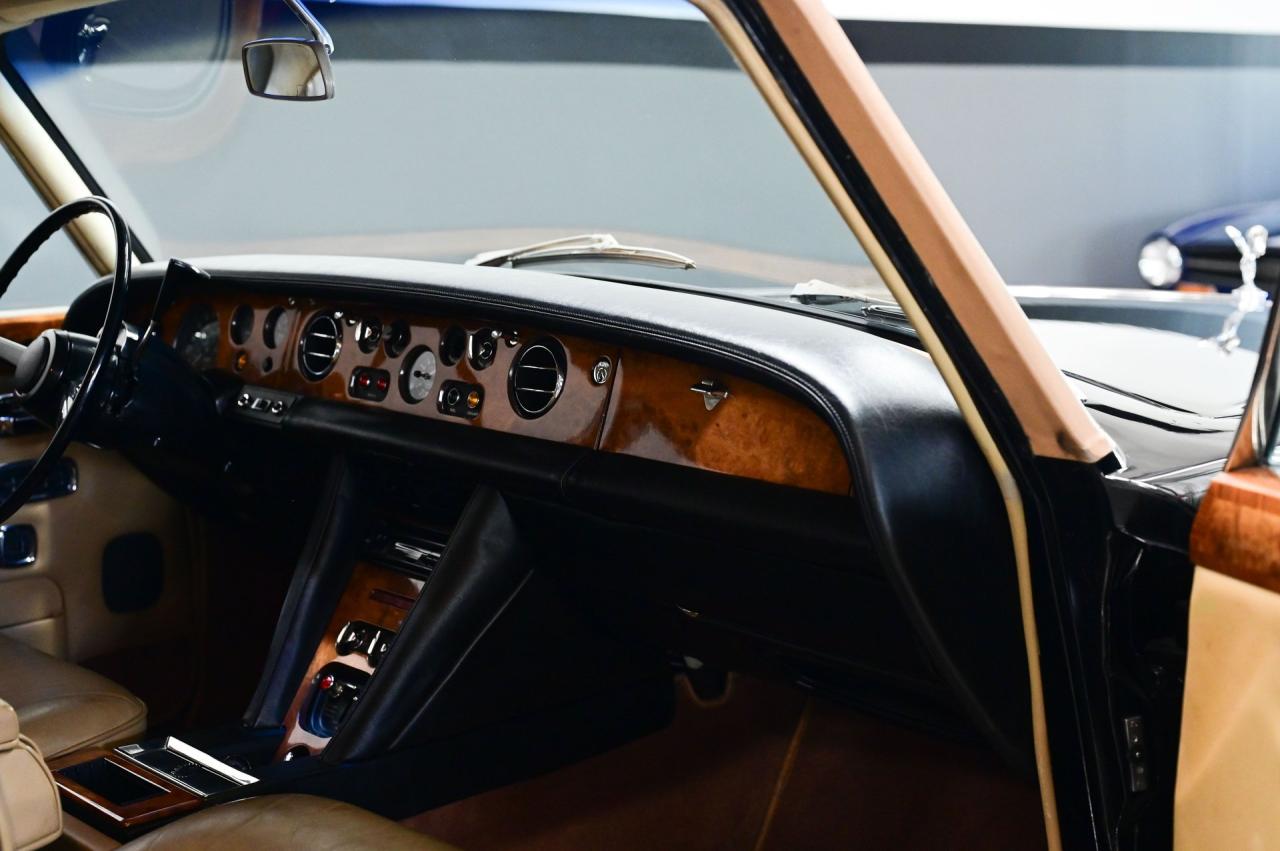 1972 Rolls - Royce SILVER CLOUD LWB