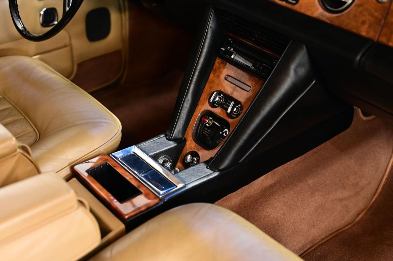 1972 Rolls - Royce SILVER CLOUD LWB