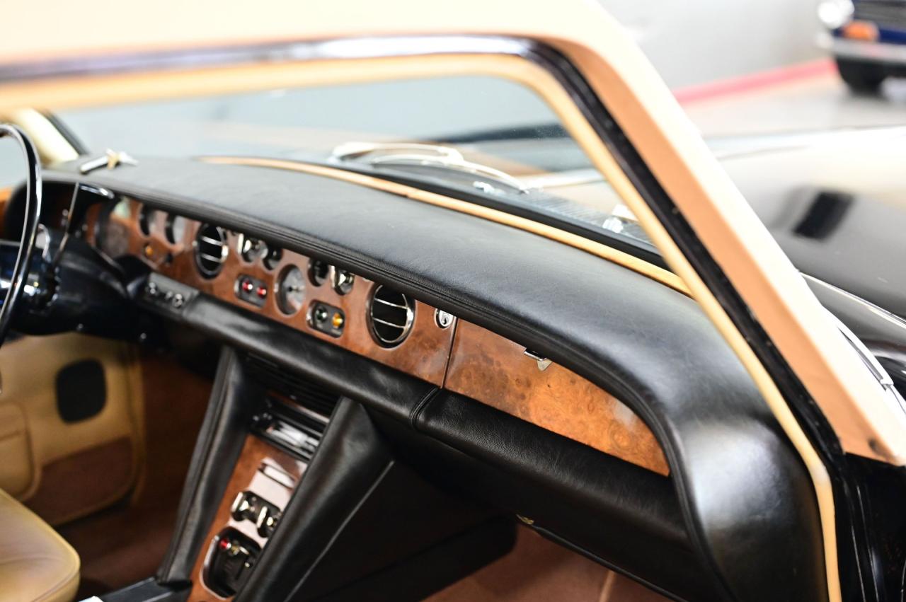 1972 Rolls - Royce SILVER CLOUD LWB