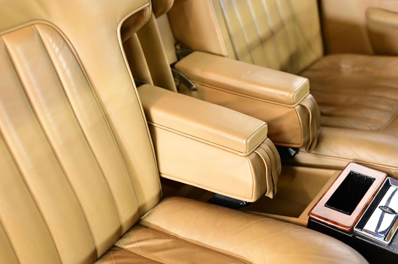 1972 Rolls - Royce SILVER CLOUD LWB