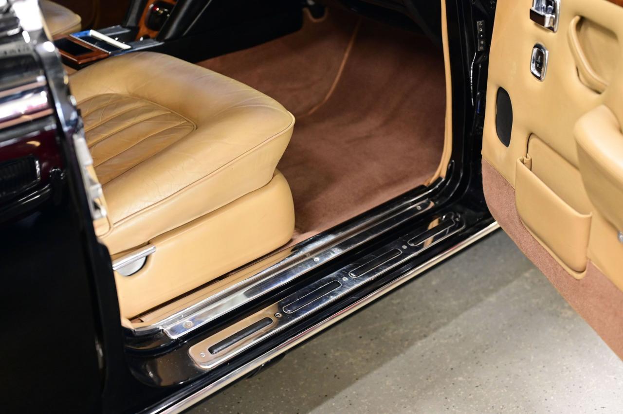 1972 Rolls - Royce SILVER CLOUD LWB