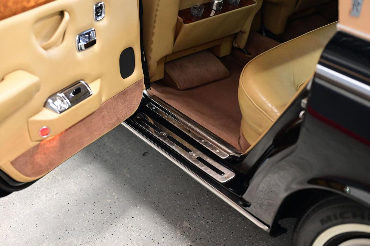 1972 Rolls - Royce SILVER CLOUD LWB