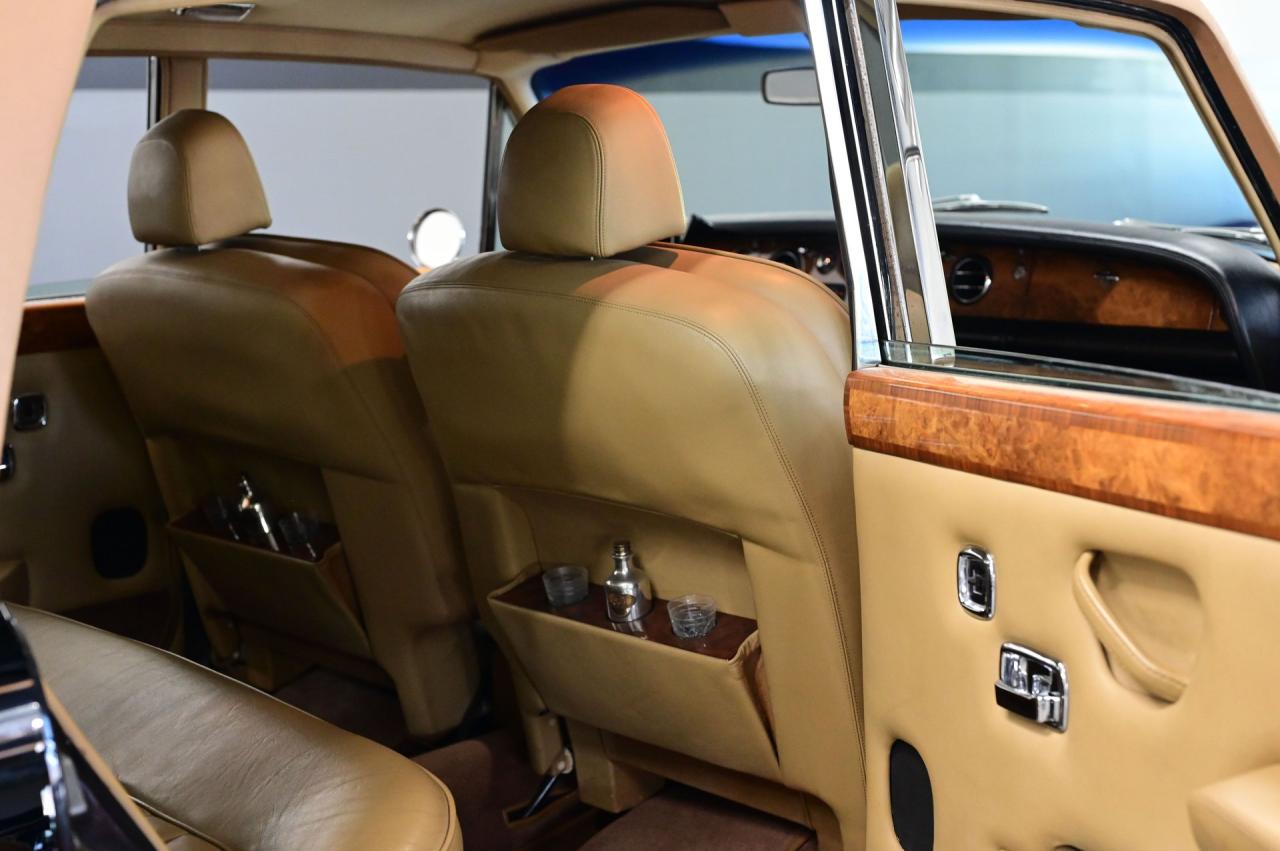 1972 Rolls - Royce SILVER CLOUD LWB