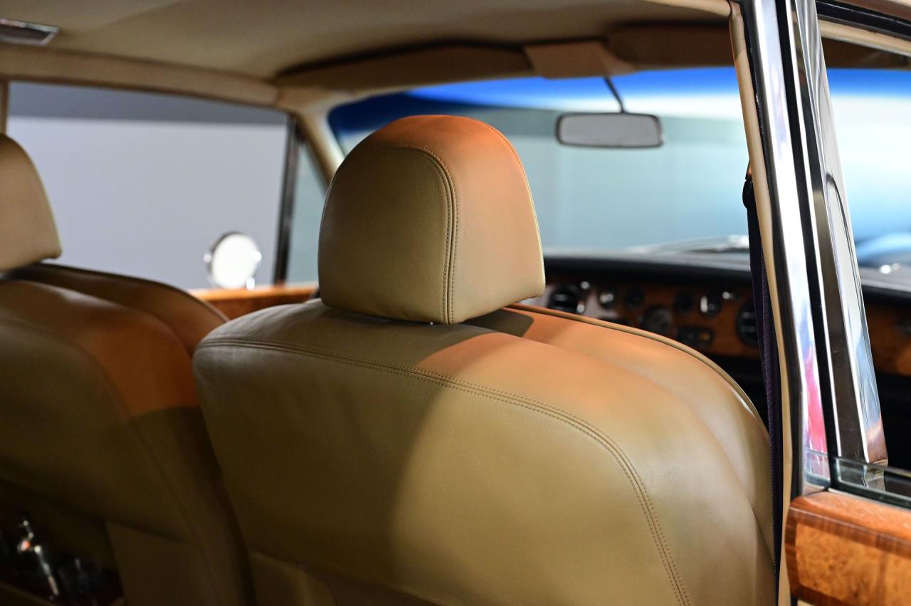 1972 Rolls - Royce SILVER CLOUD LWB