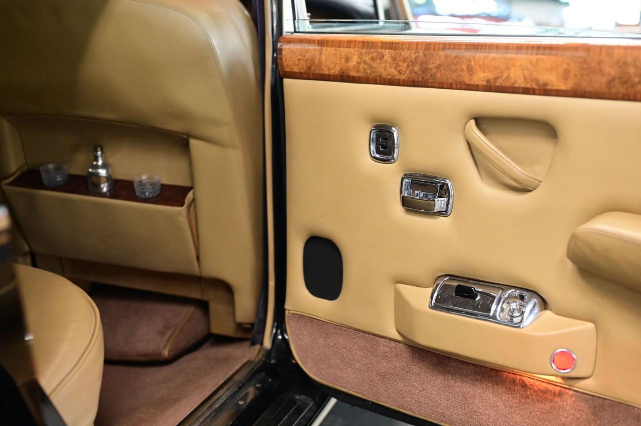 1972 Rolls - Royce SILVER CLOUD LWB