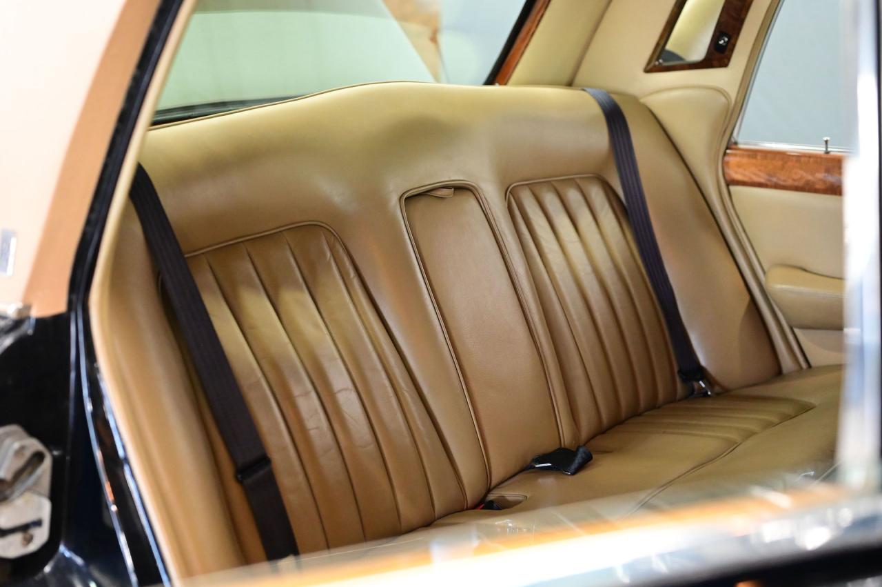 1972 Rolls - Royce SILVER CLOUD LWB