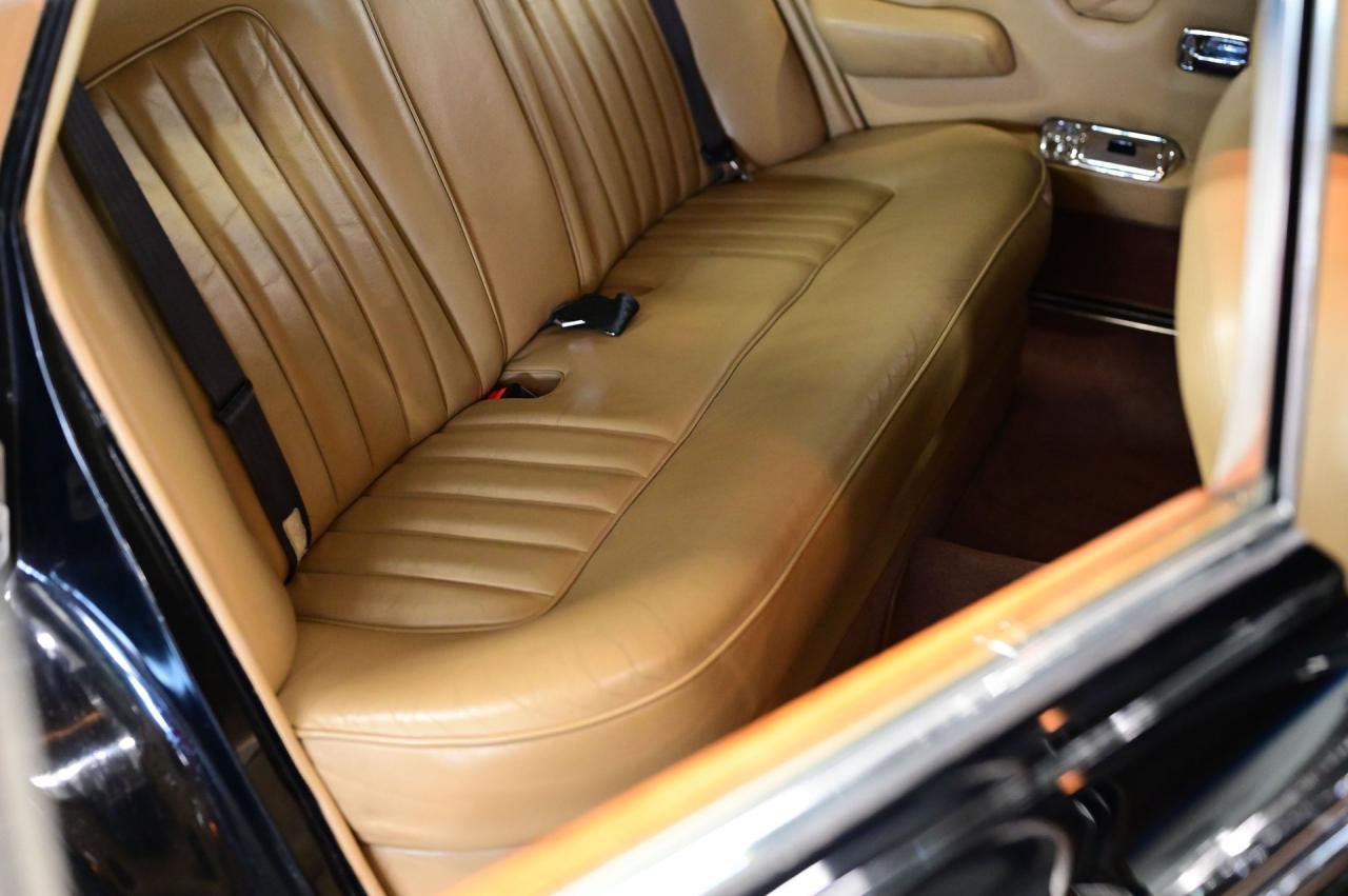 1972 Rolls - Royce SILVER CLOUD LWB