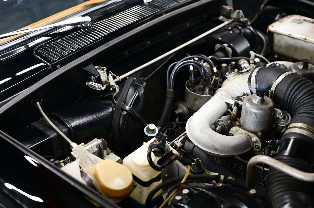 1972 Rolls - Royce SILVER CLOUD LWB