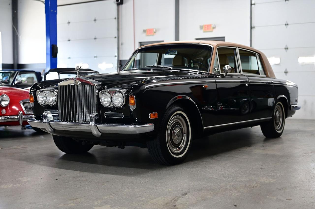 1972 Rolls - Royce SILVER CLOUD LWB