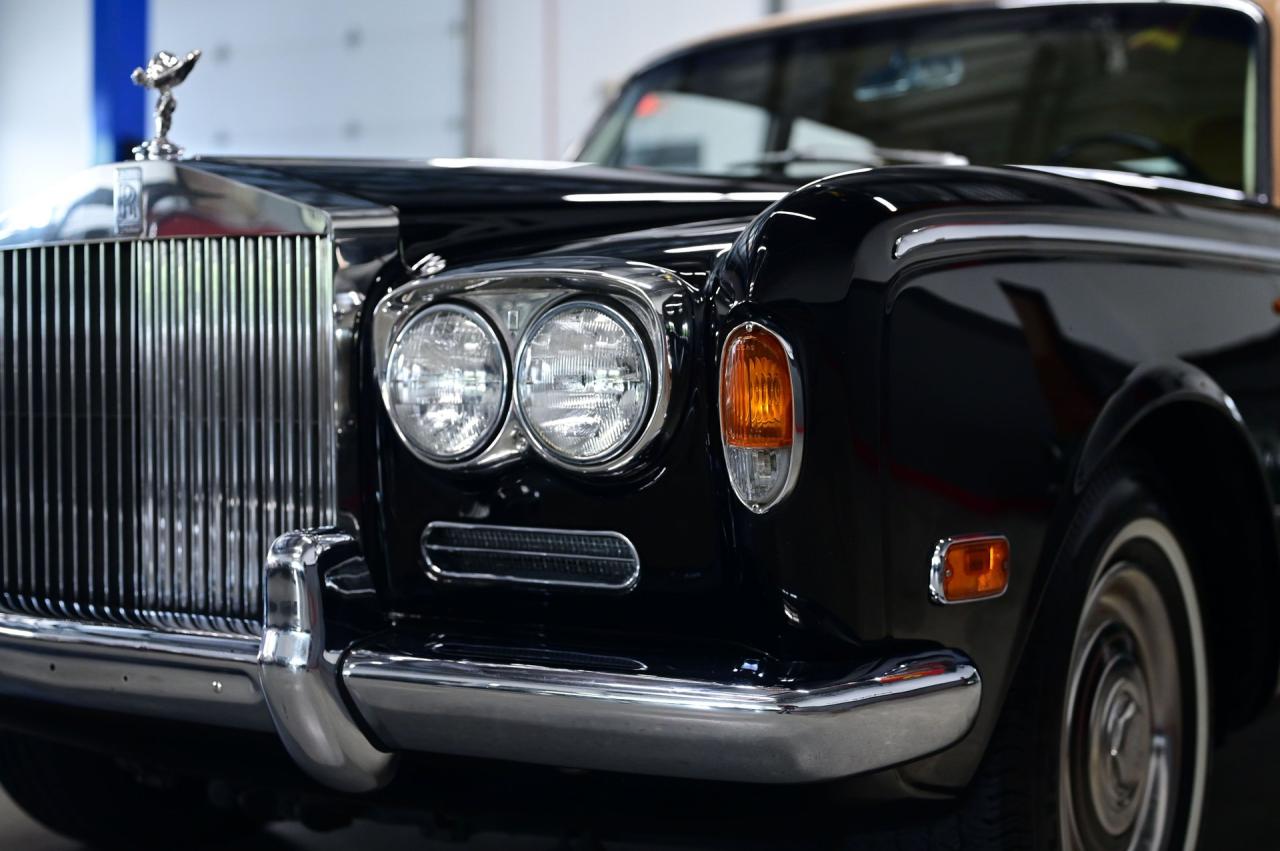 1972 Rolls - Royce SILVER CLOUD LWB