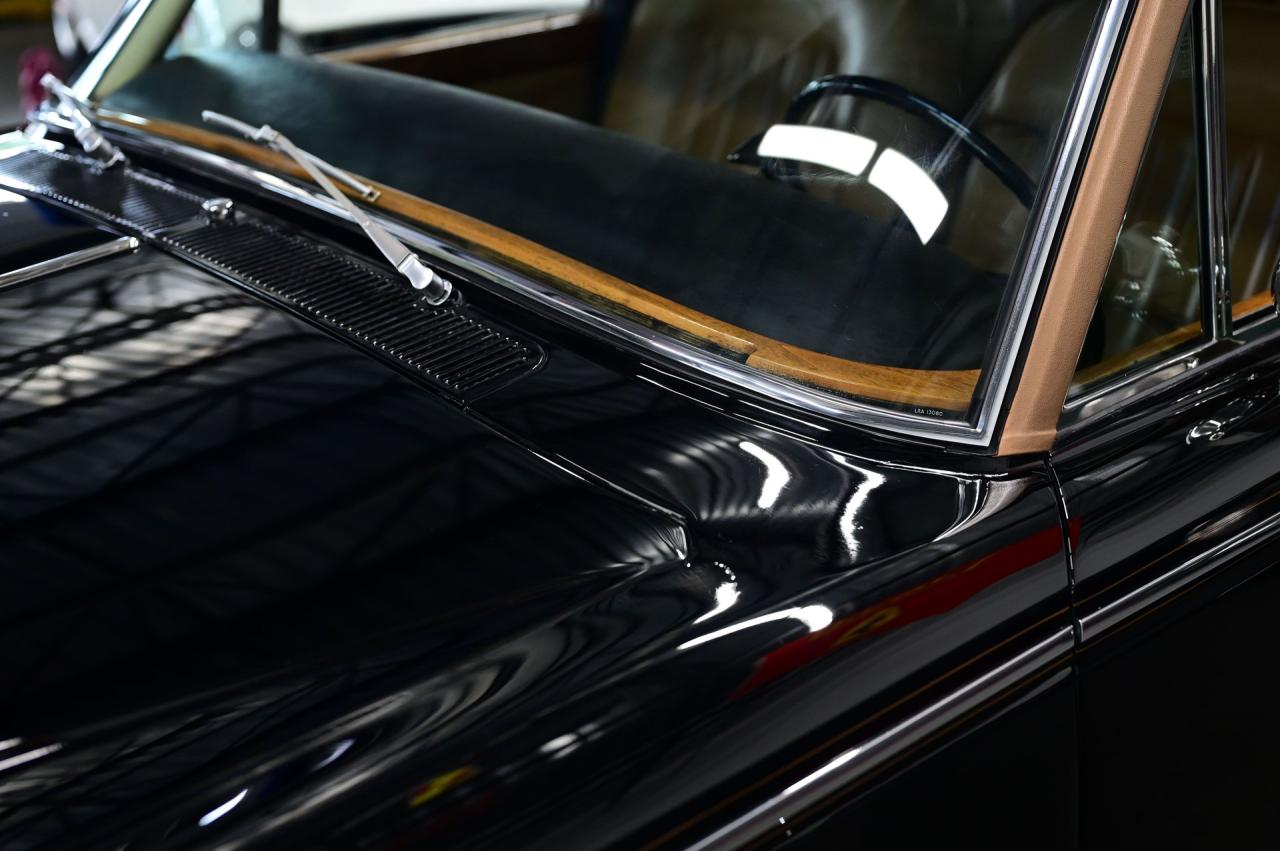 1972 Rolls - Royce SILVER CLOUD LWB