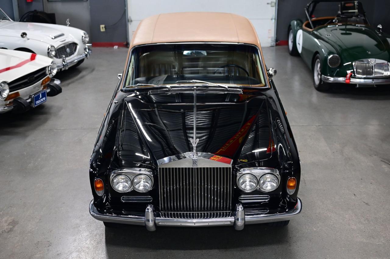 1972 Rolls - Royce SILVER CLOUD LWB