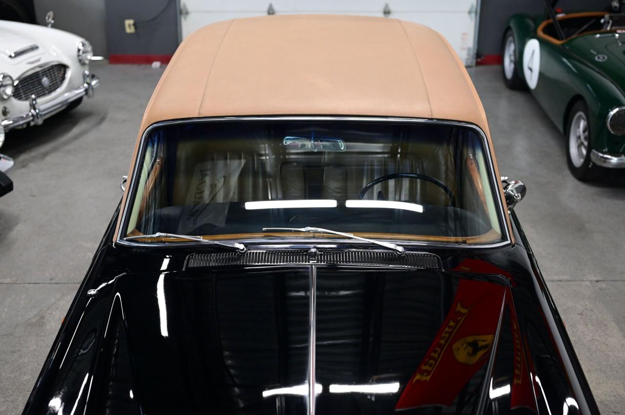 1972 Rolls - Royce SILVER CLOUD LWB