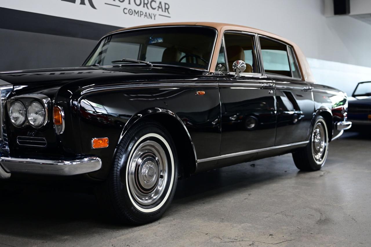 1972 Rolls - Royce SILVER CLOUD LWB